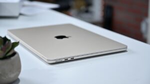 MacBook Air M2 look